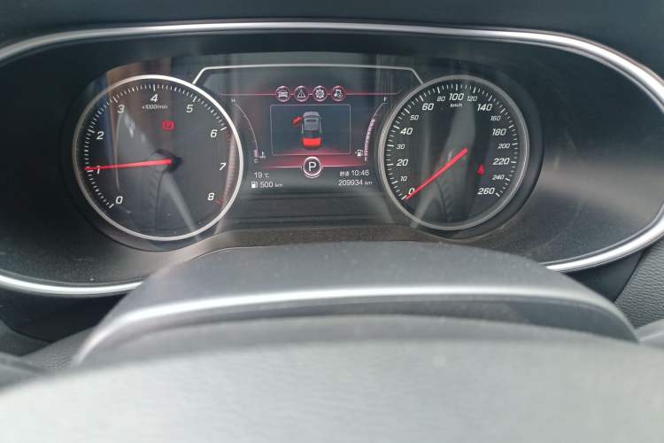 Used Hongqi H5 2022 Classic Model 1.5T DCT Flagship Edition Odometer Close Up