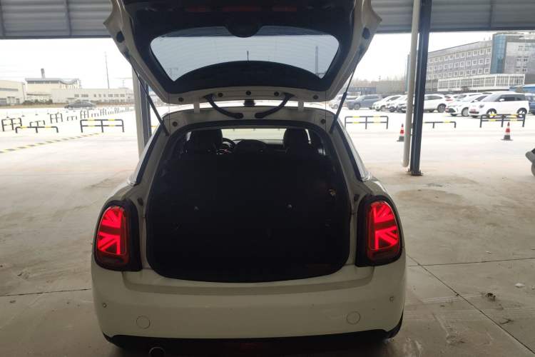 Used MINI MINI 2018 1.5T COOPER Artist Five-Door Edition