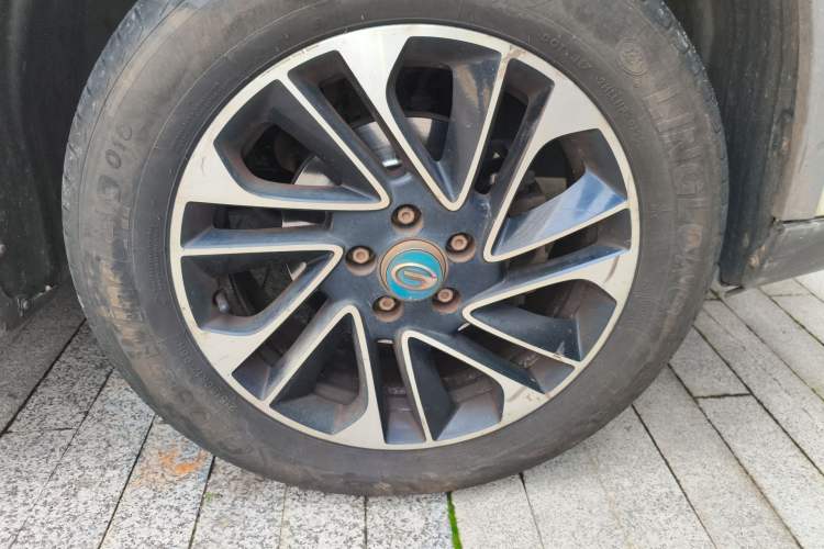 Used GAC Trumpchi GS4 2015 200T G-DCT Elite Edition Right Front Wheel Hub