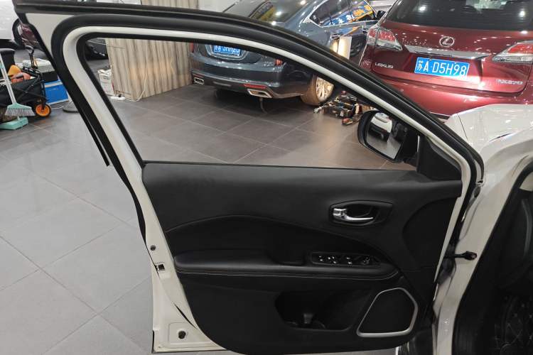 Used Jeep Compass 2017 200T Automatic Family Edition