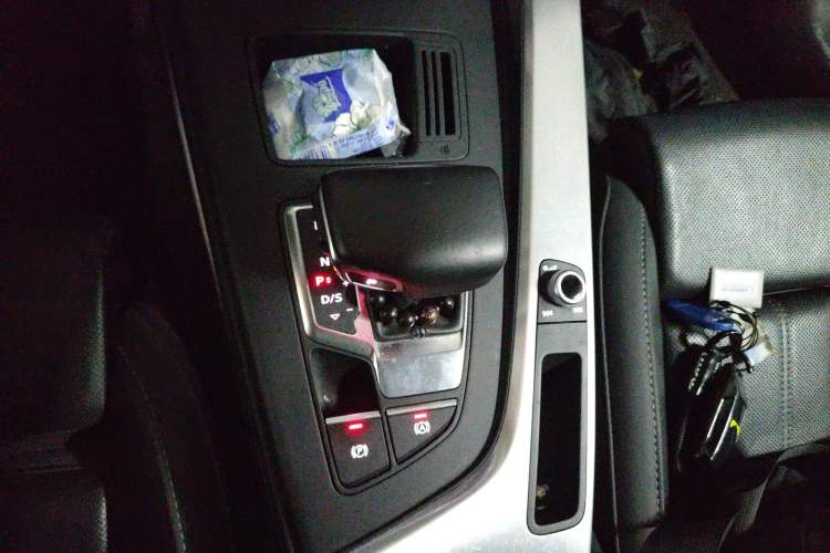 Used Audi A4L 2022 40 TFSI Fashion Dynamic Model
