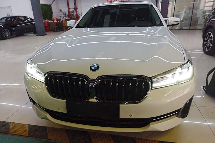 Used BMW 5 Series 2022 Second Facelift 530Li Luxury Edition Premium Package
