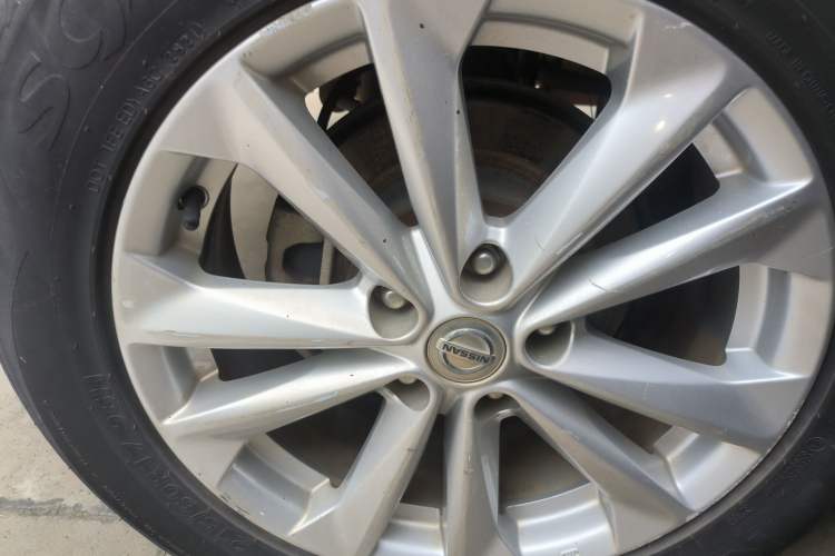Used Nissan Qashqai 2016 2.0L CVT Elite Edition Right Rear Wheel Hub