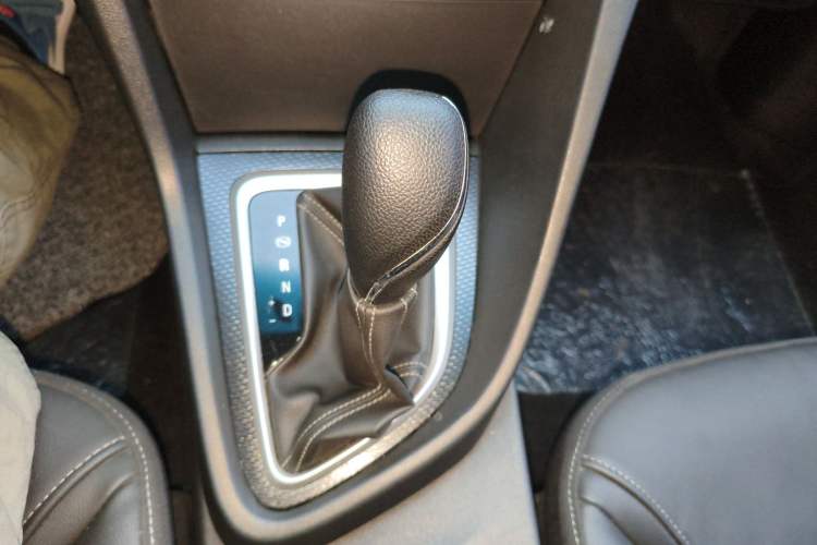 Used Buick GT 2019 18T Automatic Connected Elite Model China VI Standard Gear Lever