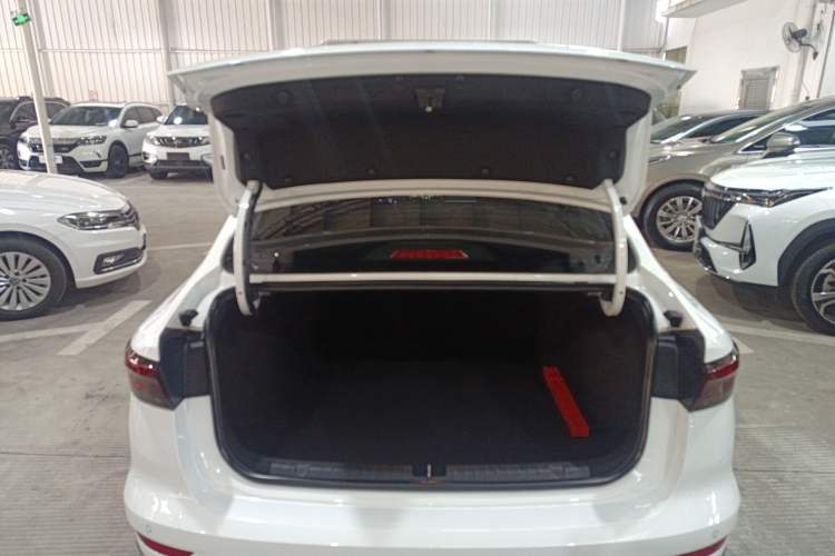 Used Geely Auto Emgrand 2022 4th Generation 1.5L CVT Luxury Model Trunk