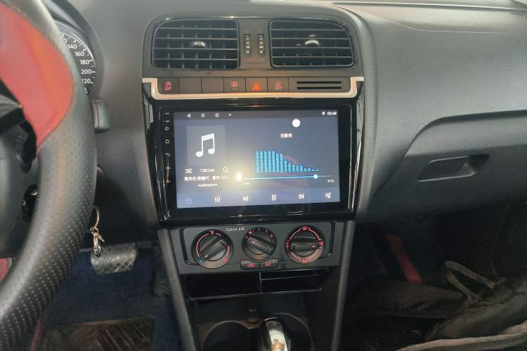 Used Volkswagen Polo 2018 1.5L Automatic Advanced Driving Model Audio And AC Panel