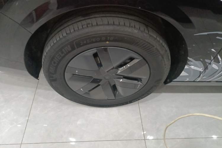 Used Li Auto MEGA 2024 Ultra Model
