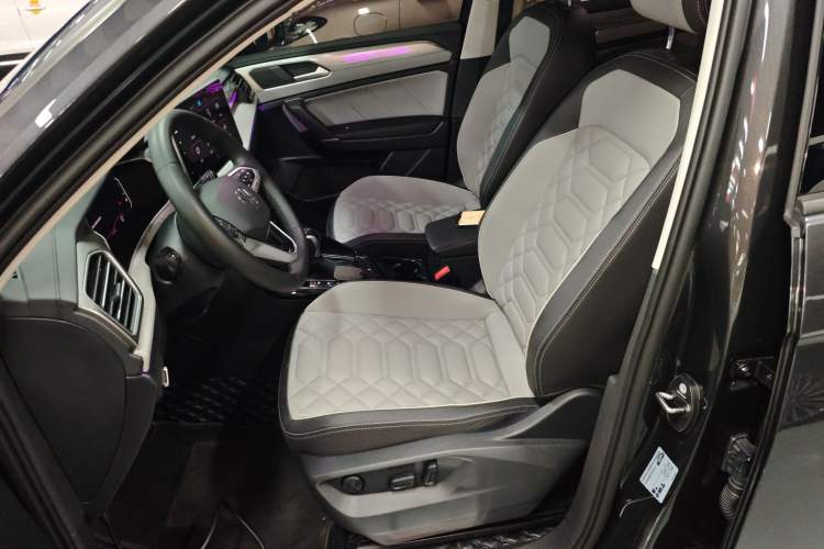 Used Volkswagen Tayron 2023 330TSI Two-Wheel-Drive R-Line High-Energy Version