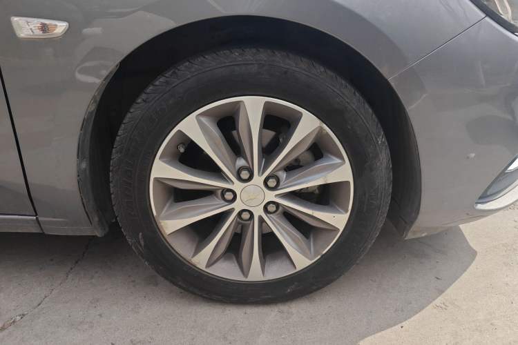 Used Chevrolet Monza 2021 320 Automatic Enjoyment Sunroof Edition
