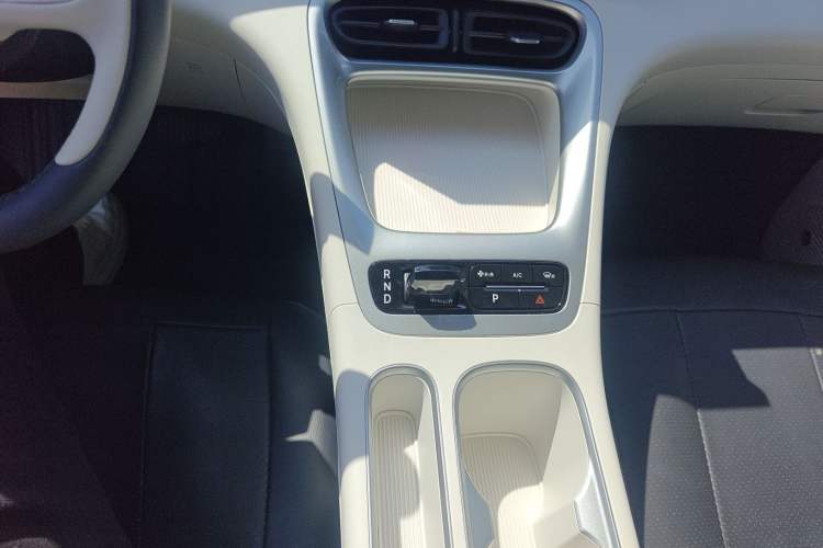 Used Geely Galaxy Geome 2025 310km Youth Edition Gear Lever