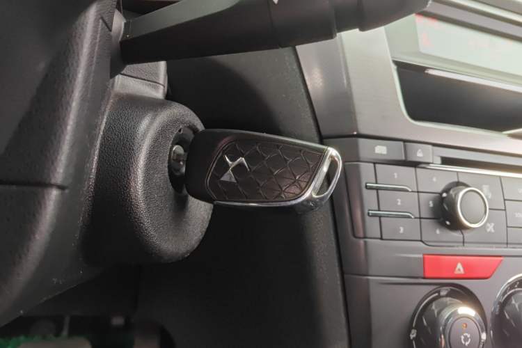 Used DS 5LS 2016 1.6T Comfort Edition THP160
