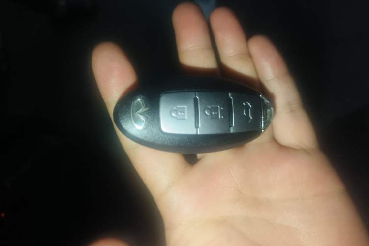 Used Infiniti Q50L 2016 2.0T Comfort Edition Vehicle Key