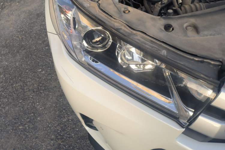 Used Toyota Highlander 2018 2.0T Four-Wheel Drive Luxury Version 7 Seats China VI Standard