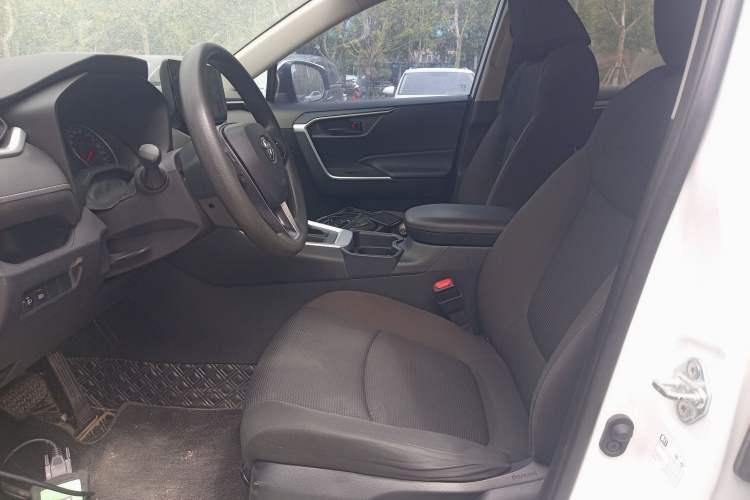 Used Toyota RAV4 2023 2.0L CVT Two-Wheel Drive Urban Edition
