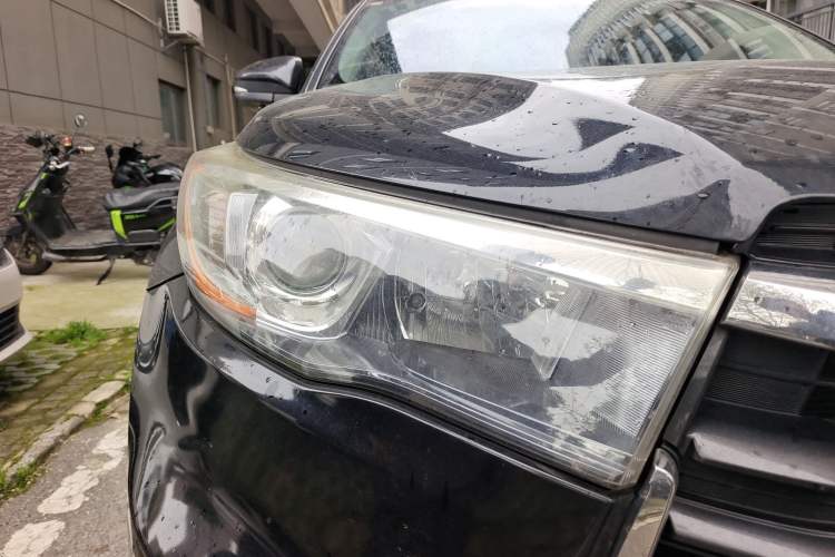 Used Toyota Highlander 2015 2.0T Four-Wheel Drive Elite Edition 7-Seater Right Front Headlight