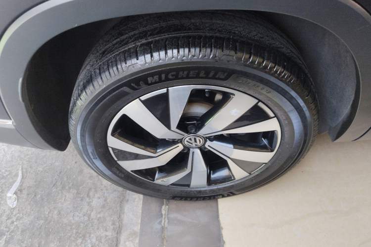 Used Volkswagen Tayron 2020 330TSI Two-Wheel Drive Luxury Smart Connectivity Version