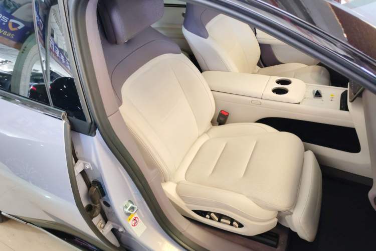 Used Avatr 06 2025 Pro Range-Extended Edition