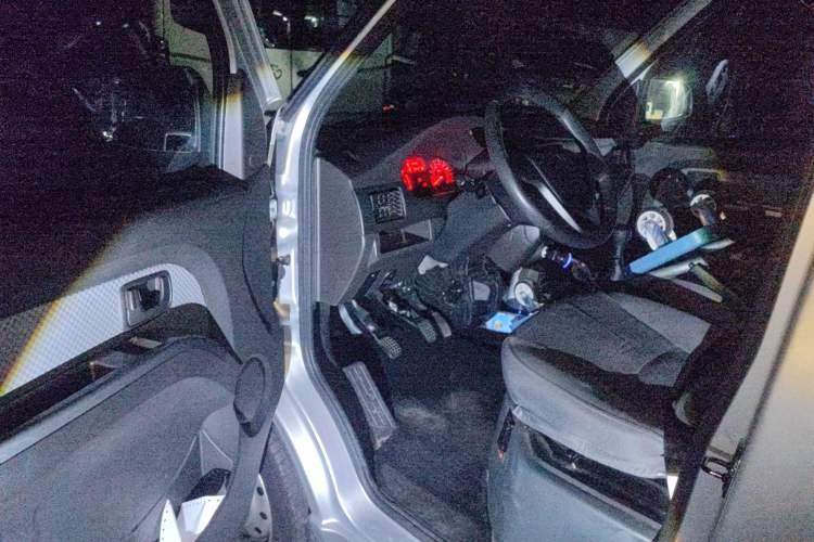 Used Wuling Rongguang 2017 1.5L Extended Basic Version Driver Seat