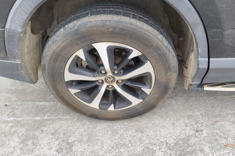 Used Toyota RAV4 2016 2.0L CVT Two-Wheel Drive Fashion Edition China V Standard