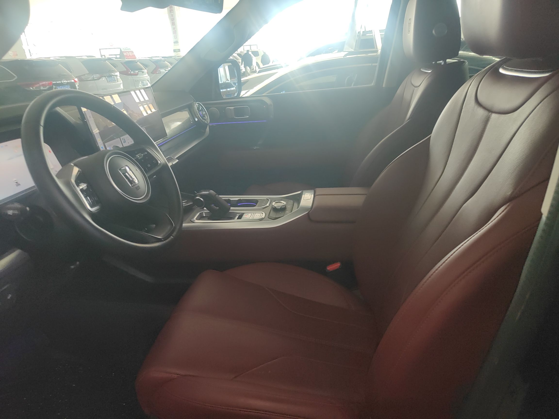 Переднее сиденье в автомобиле