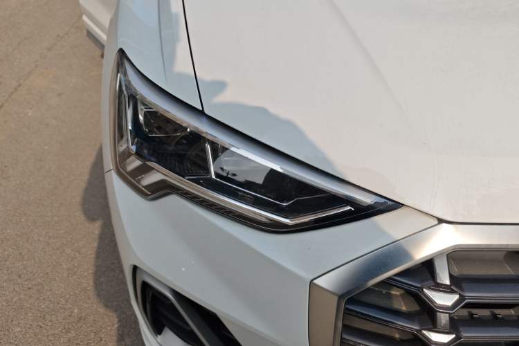 Used Audi Q3 2021 35 TFSI Progressive Dynamic Edition
