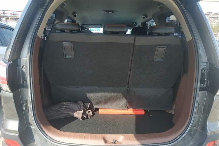 Used FORTHING SX6 2016 1.6L Manual Elite Model
