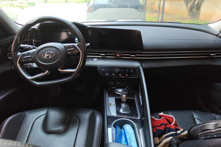 Used Hyundai Elantra 2021 1.5L CVT LUX Prestige Edition