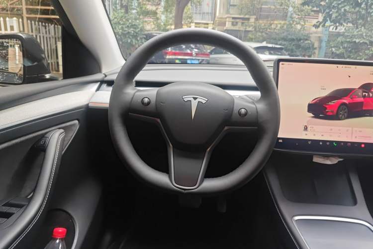 Used Tesla Model Y 2024 Rear-Wheel-Drive Version
