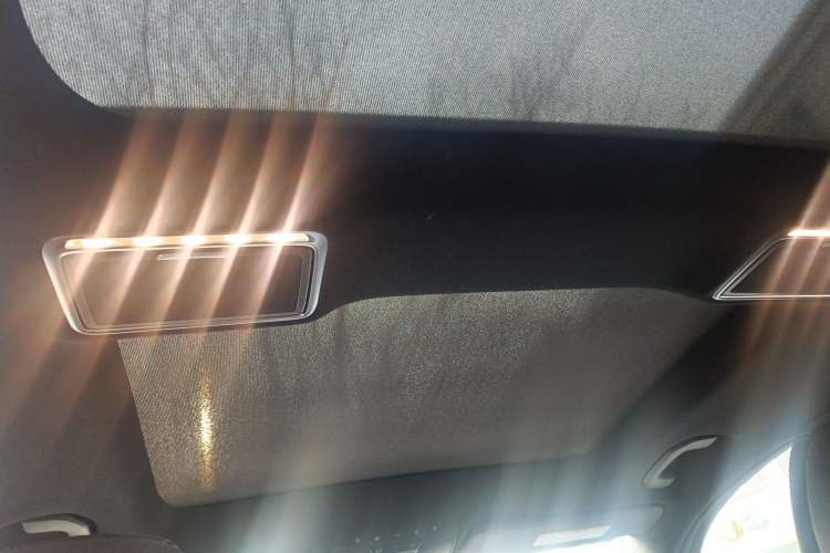 Used Mercedes-Benz GLC 2019 Facelift GLC 260 L 4MATIC Luxury Model Headliner