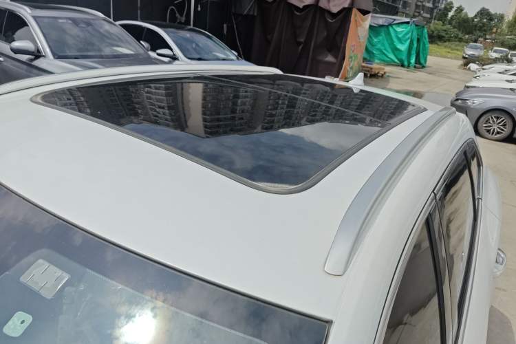 Used BYD Song PLUS New Energy 2023 Champion Edition EV 520KM Luxury Model Roof