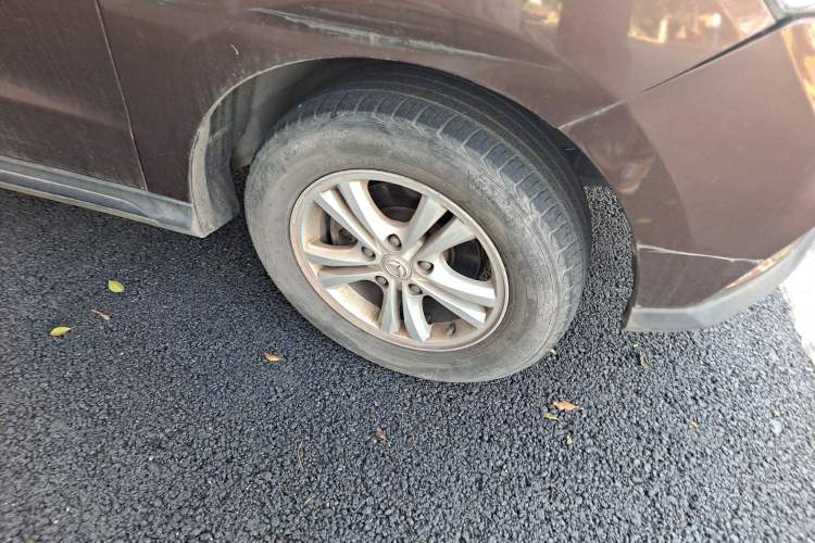 Used HYOSOW H3 2015 1.5L manual Comfort trim level