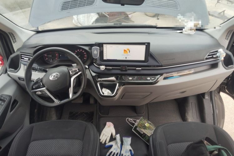 Used SAIC MAXUS Xintu V90 2024 ZhiJie 2.0T Automatic Front-Drive Long-Wheelbase High-Roof Model with Single Rear Tire 6/7 Seats