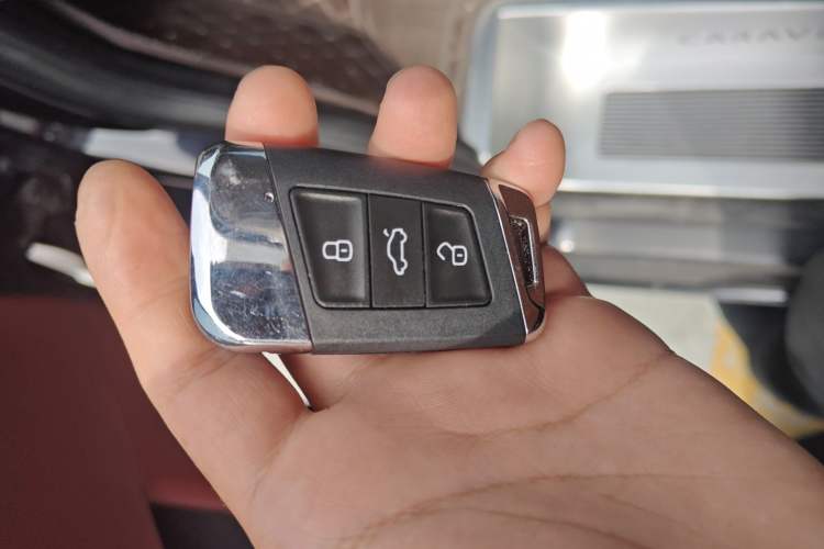 Used Volkswagen Caravelle 2014 2.0 TSI Four-Wheel Drive Comfort Edition Vehicle Key