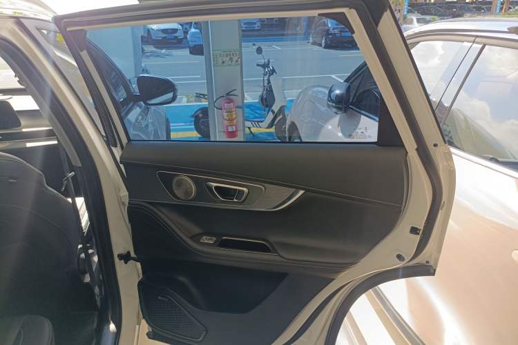 Used Chery Tiggo 8 PRO 2024 Champion Edition 290T Two-Wheel Drive Shining Version 5 Seats