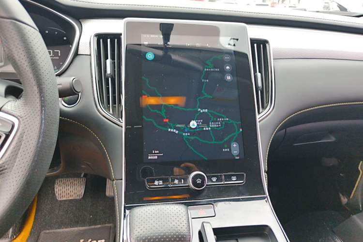 Used Roewe i6 MAX 2020 300TGI Automatic Sporty Cool Edition Audio And AC Panel