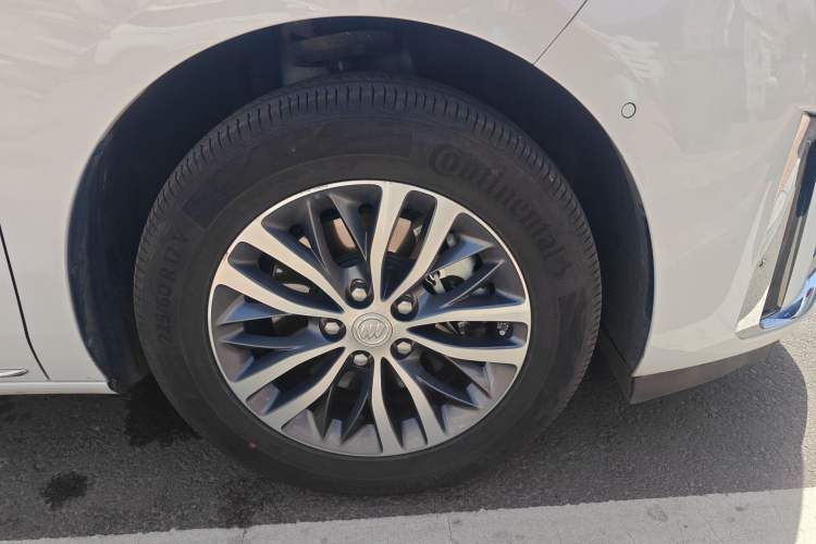 Used Buick GL8 2023 ES Lu Zun Deluxe Model
