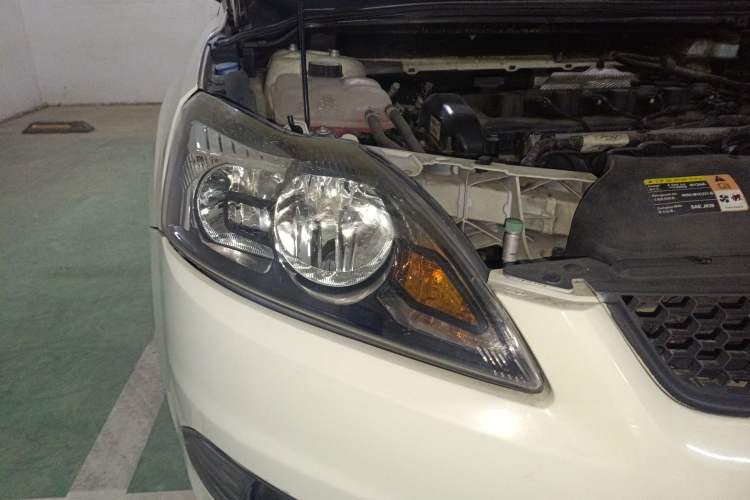 Used Ford Focus 2013 Hatchback Classic 1.8L Automatic Base Model
