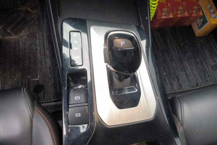 Used MG 5 2022 300TGI DCT Chao Yue Flagship Edition Gear Lever