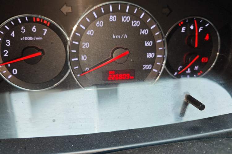 Used CHANGAN Alsvin V3 2012 1.3L Manual Comfort Version China IV Standard
