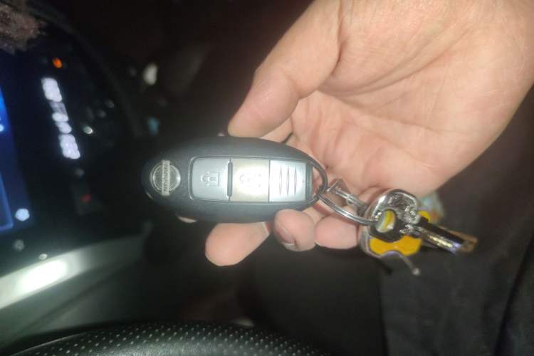 Used Nissan Terra 2020 2.5L XL Upper Automatic Two-Wheel Drive Luxury Edition Vehicle Key