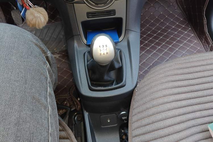 Used Ford Fiesta 2013 Hatchback 1.5L Manual Fashion Edition
