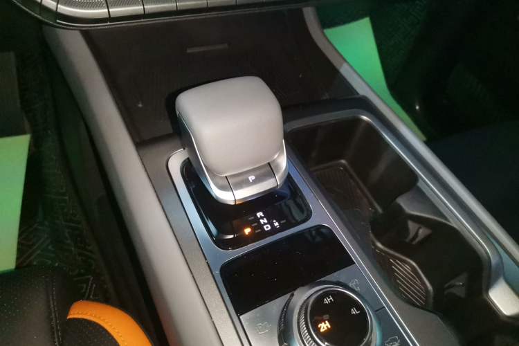 Used BAIC Off-Road BJ40 2024 2.0T All-New Urban Hunter Edition Ultimate Version
