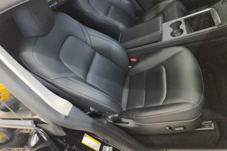 Used Tesla Model Y 2022 Rear-Wheel-Drive Version
