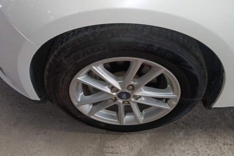 Used Ford Focus 2015 Hatchback EcoBoost 125 Automatic Supreme Style Edition