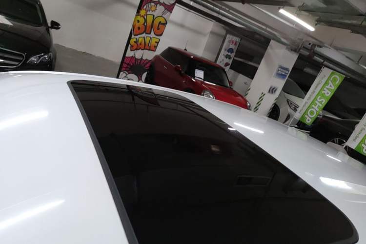 Used Volkswagen Sagitar 2015 1.6L Automatic Comfort Model Roof