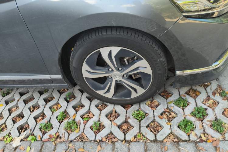 Used Honda Spirior 2015 2.4L Prestige Edition
