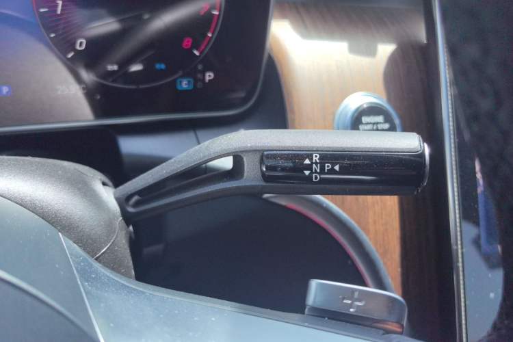 Used Mercedes-Benz GLC 2024 GLC 300 L 4MATIC Dynamic Edition 5-seater
