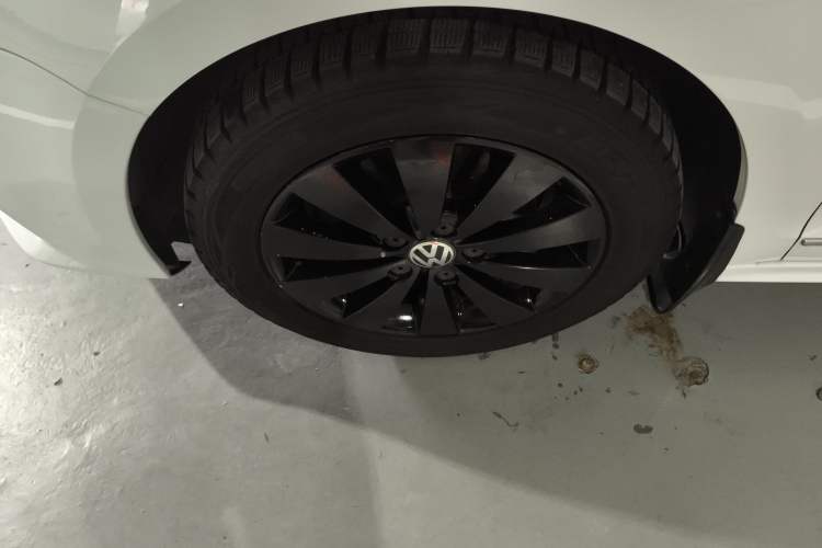 Used Volkswagen Sagitar 2015 230TSI Automatic Luxury Model
