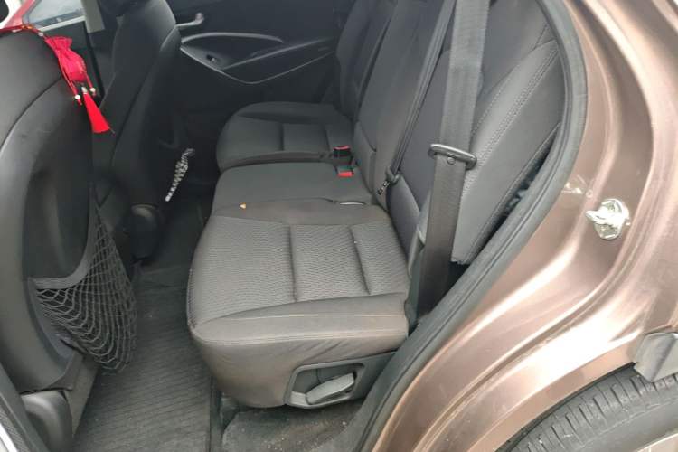 Used Hyundai Santa Fe 2013 2.4L Automatic 2WD Comfort Edition