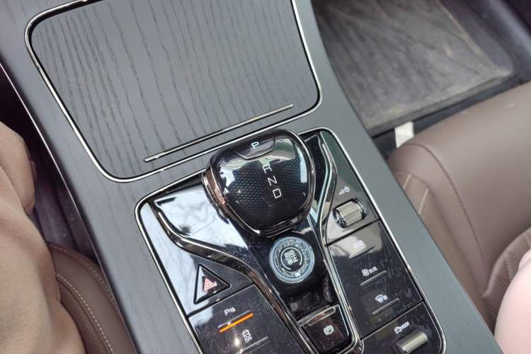 Used BYD Han 2023 DM-i Champion Edition 121KM Prestige Model
